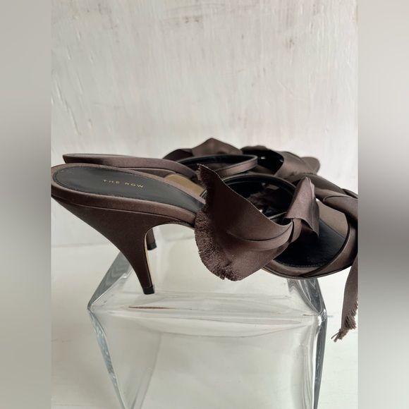 THE ROW Vika Sandals 39.5 - Picture 7 of 13